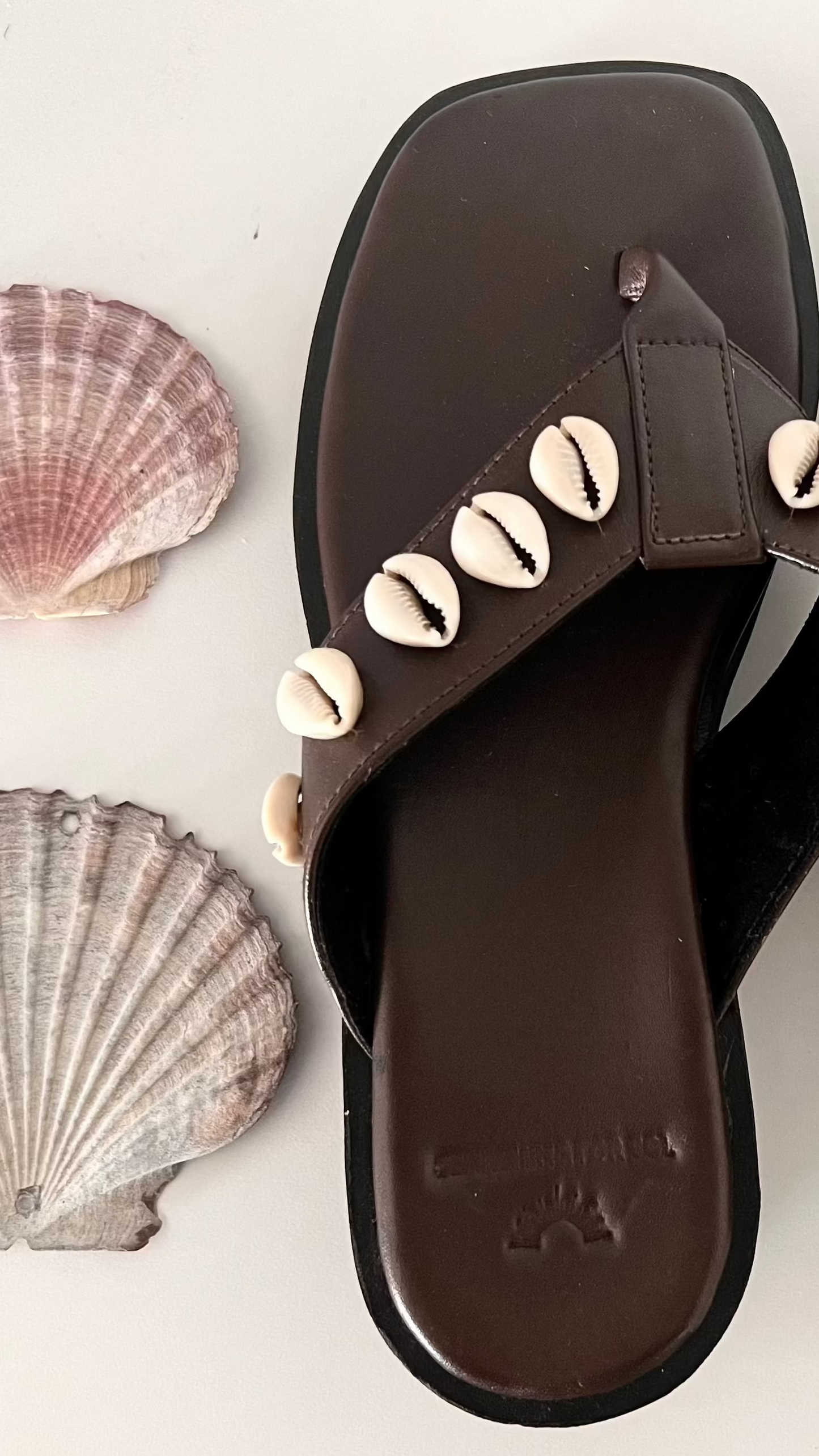 BROWN SALTY WANDERER SANDAL